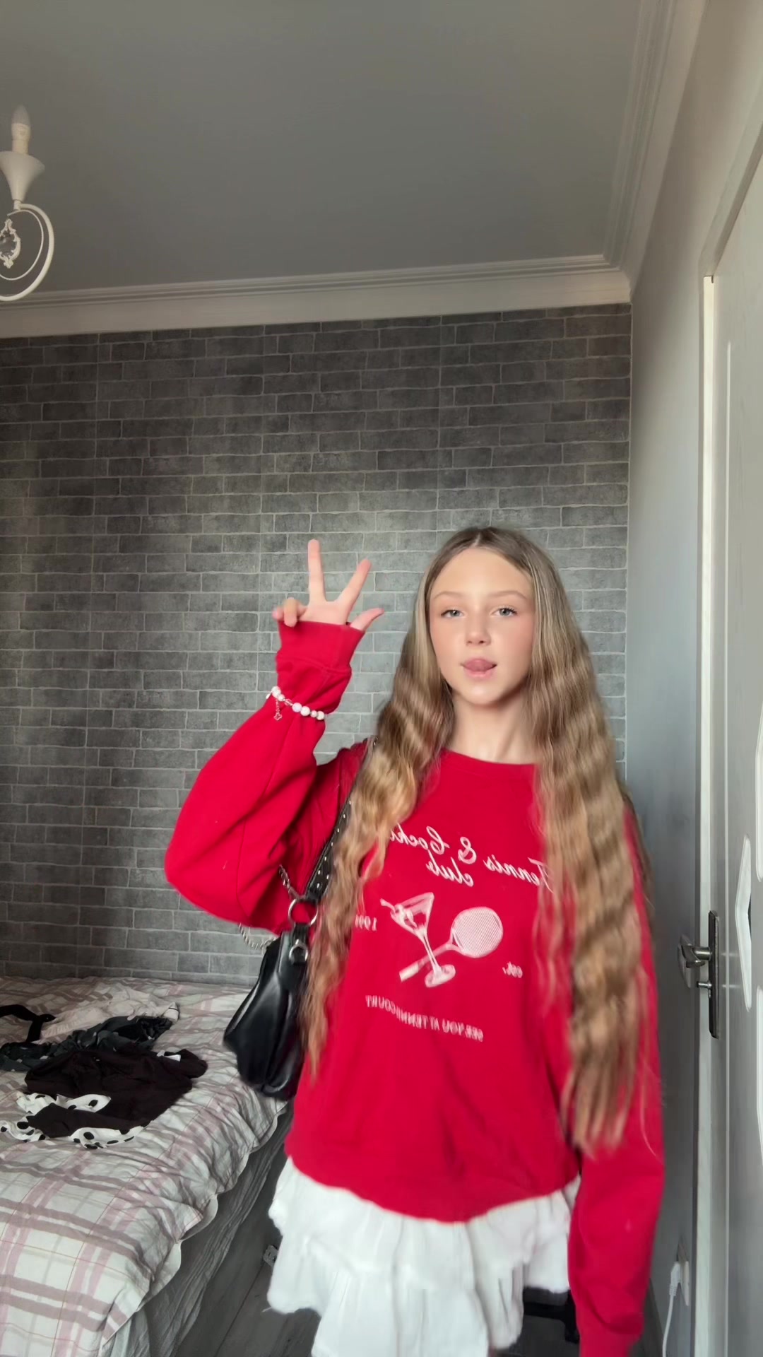 @вишенка🤙🏻