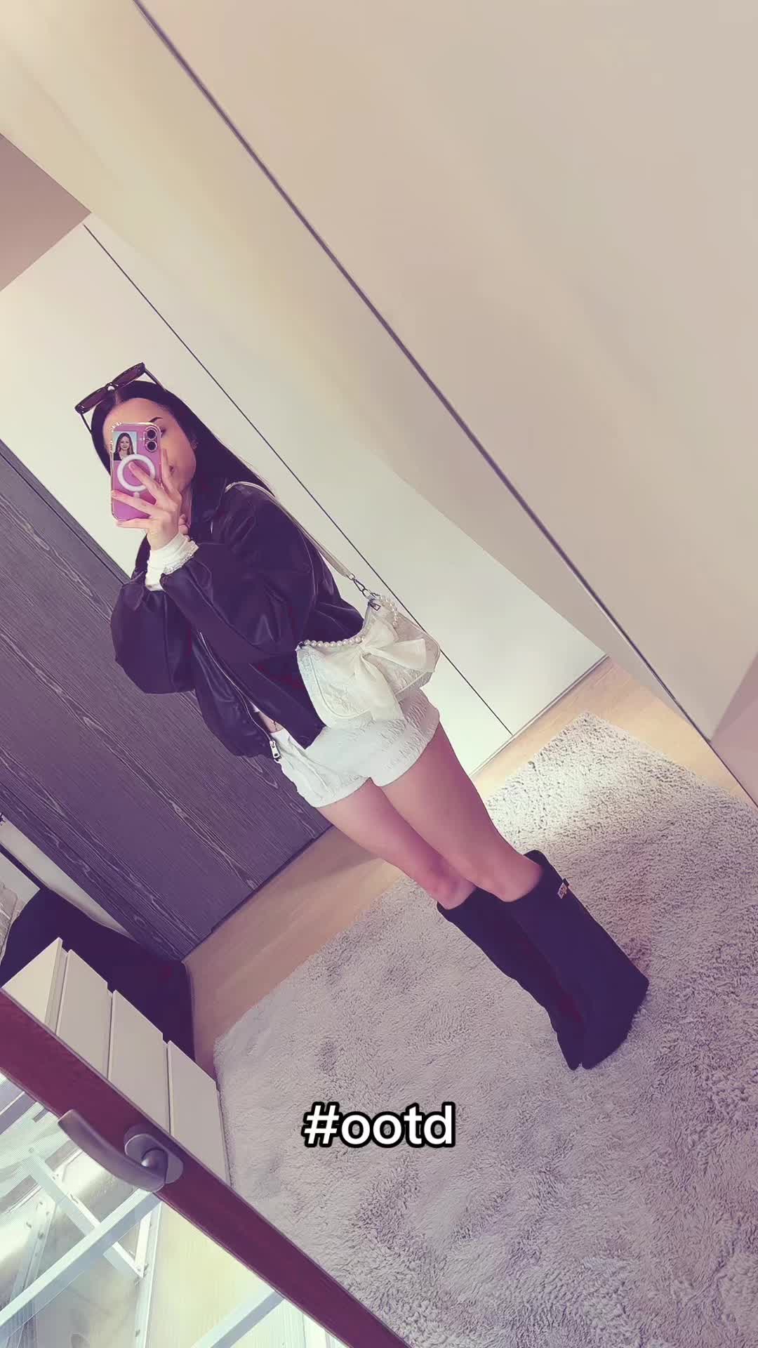 @ℳ