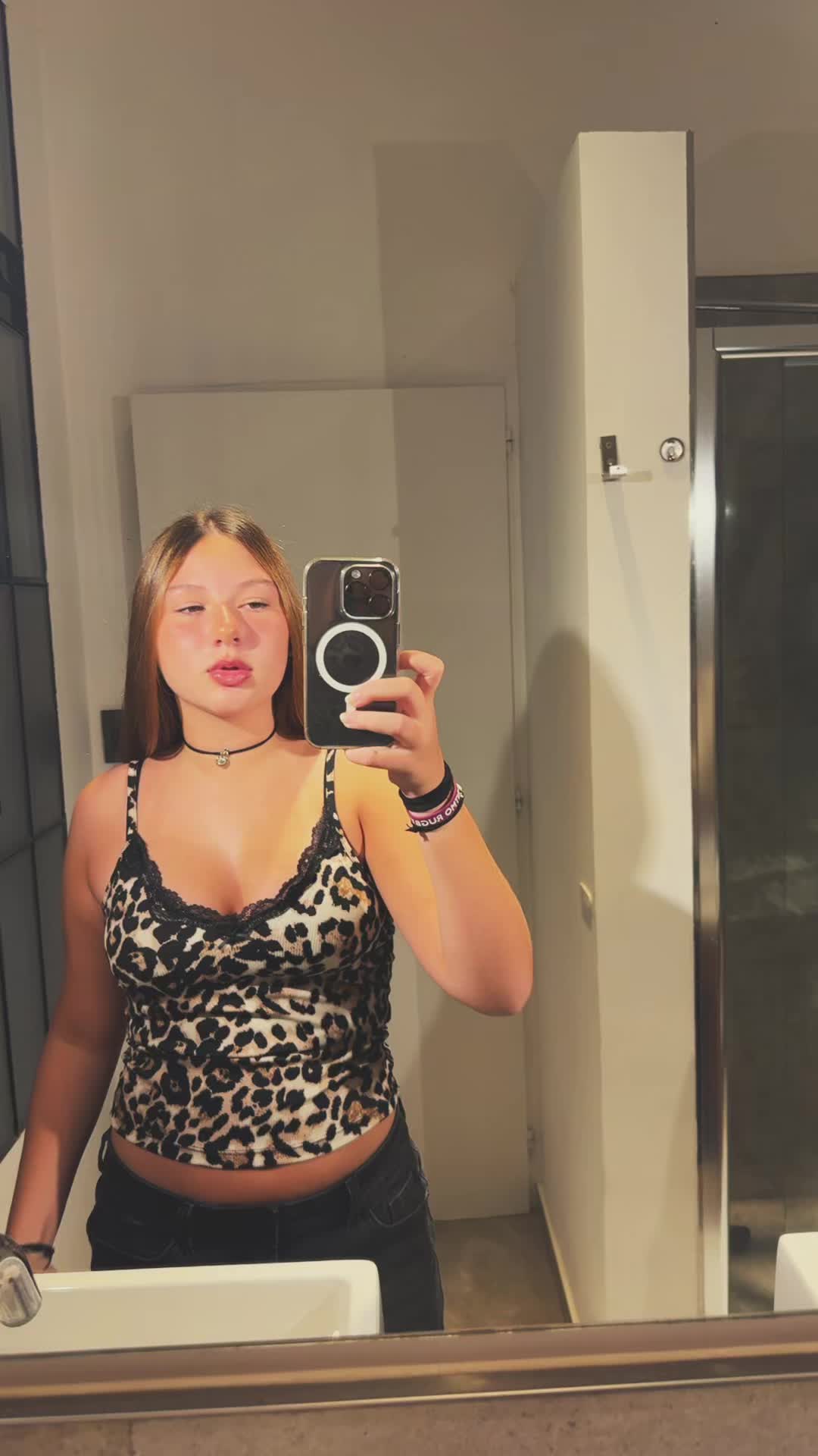 @rreeenaaa_