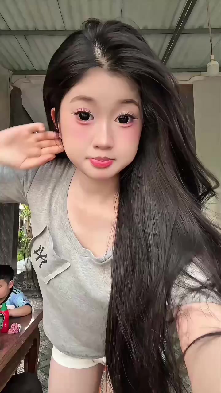 @Nhật Linh đời thường🩴