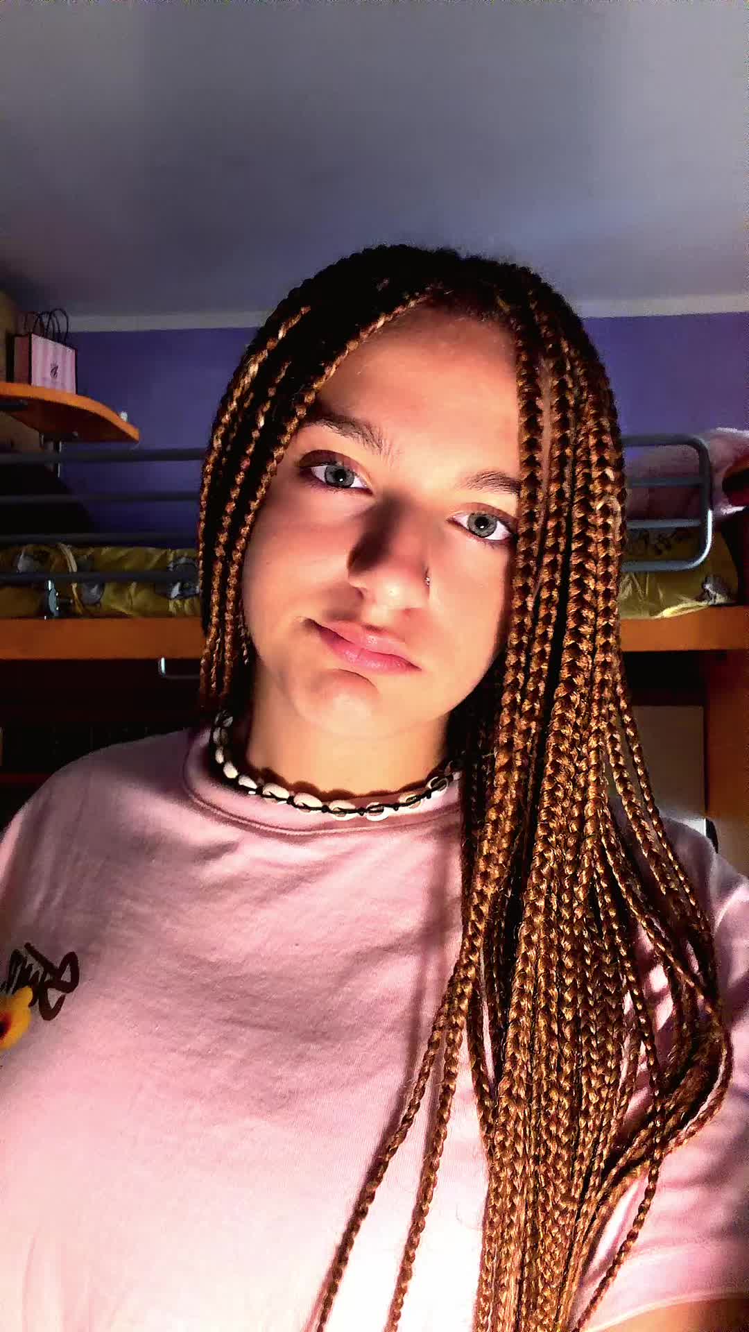 @👸🏼