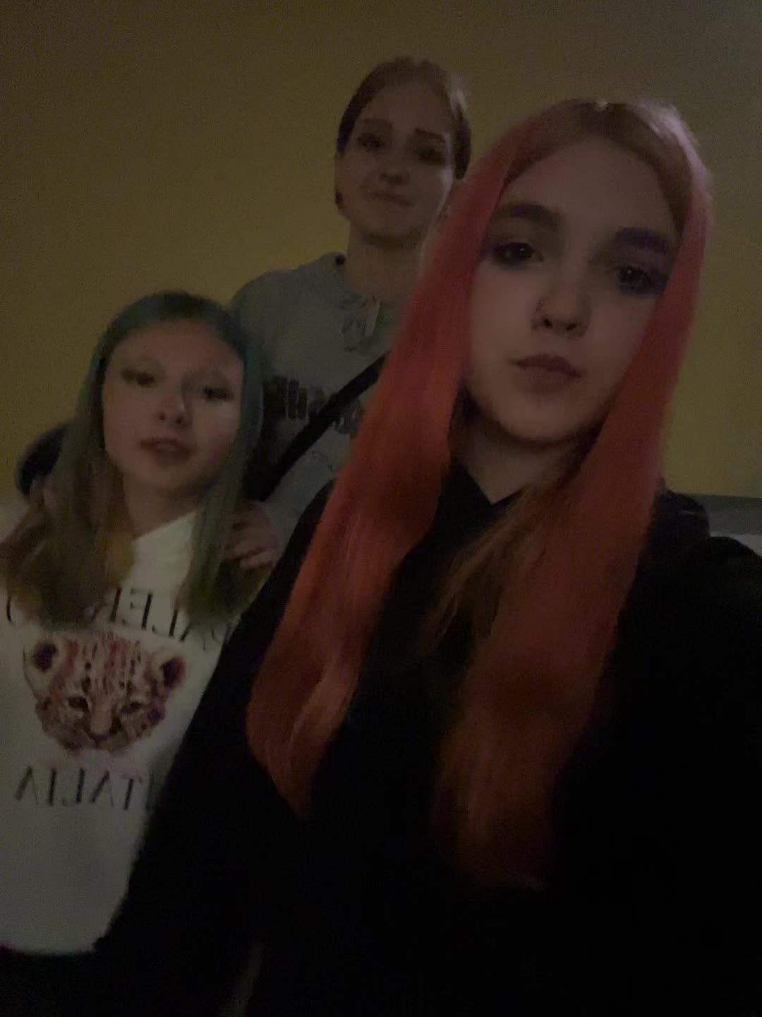 @Элька карамелька💋🍭