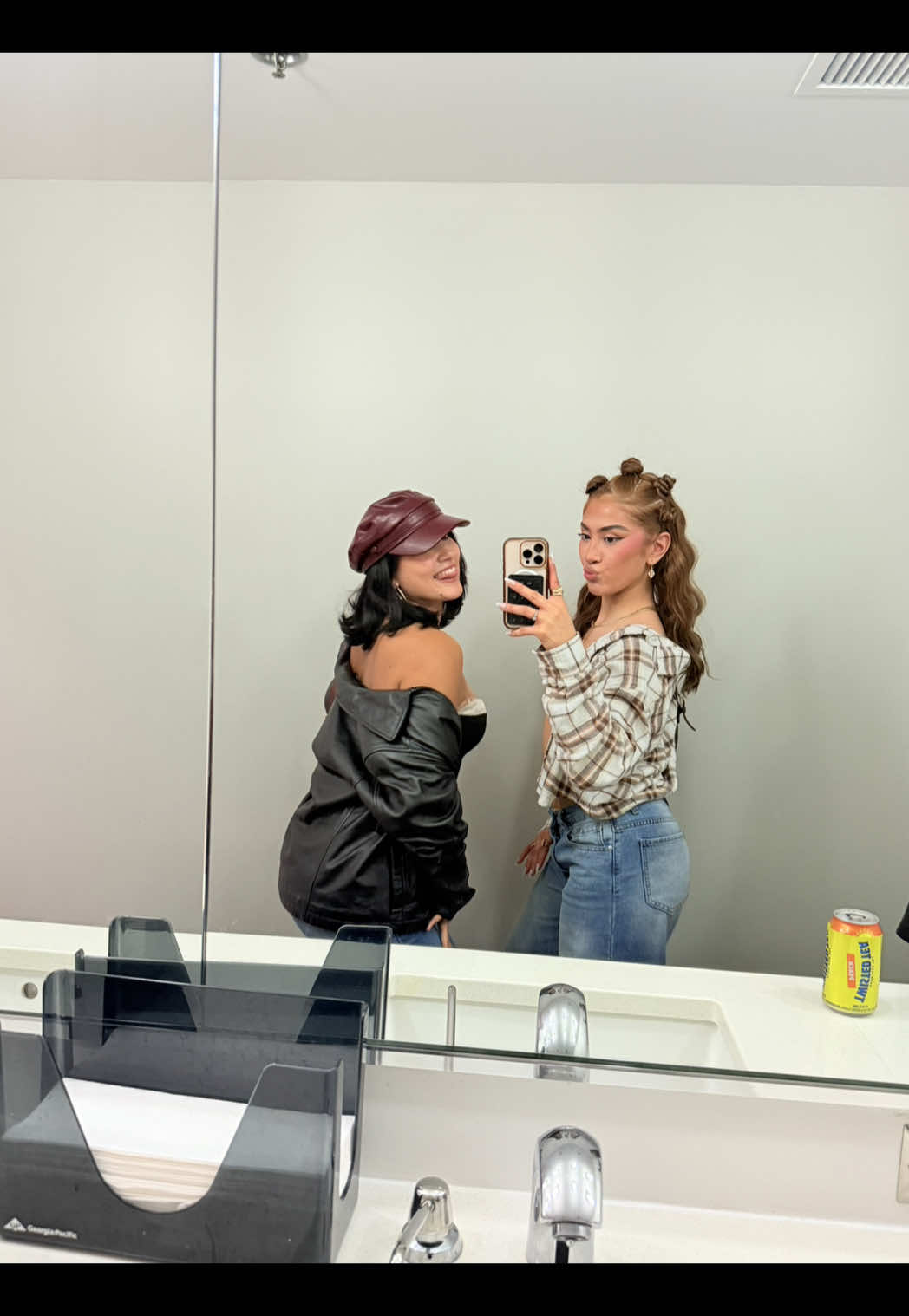 @Sheyla Nicole