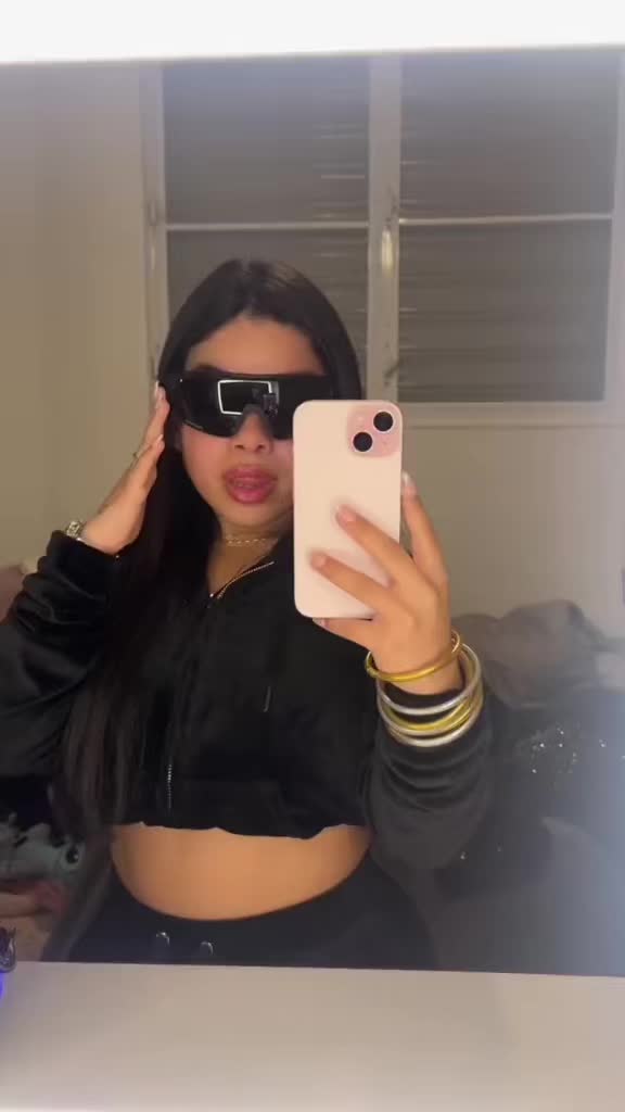 @danieliz