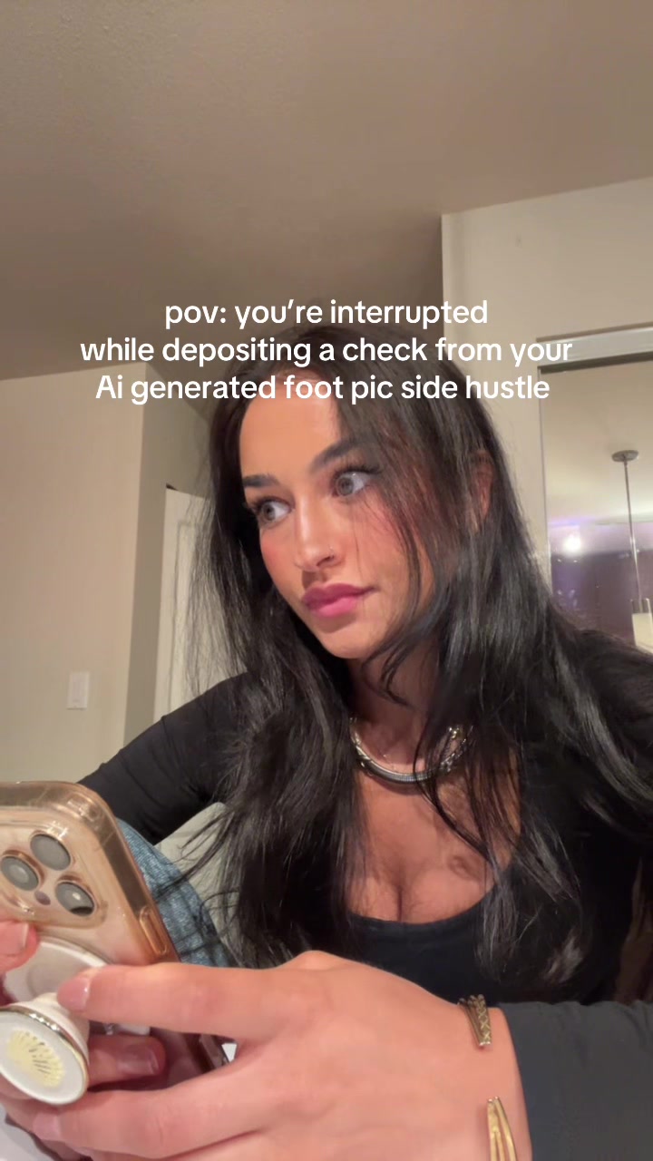 @glambyblue
