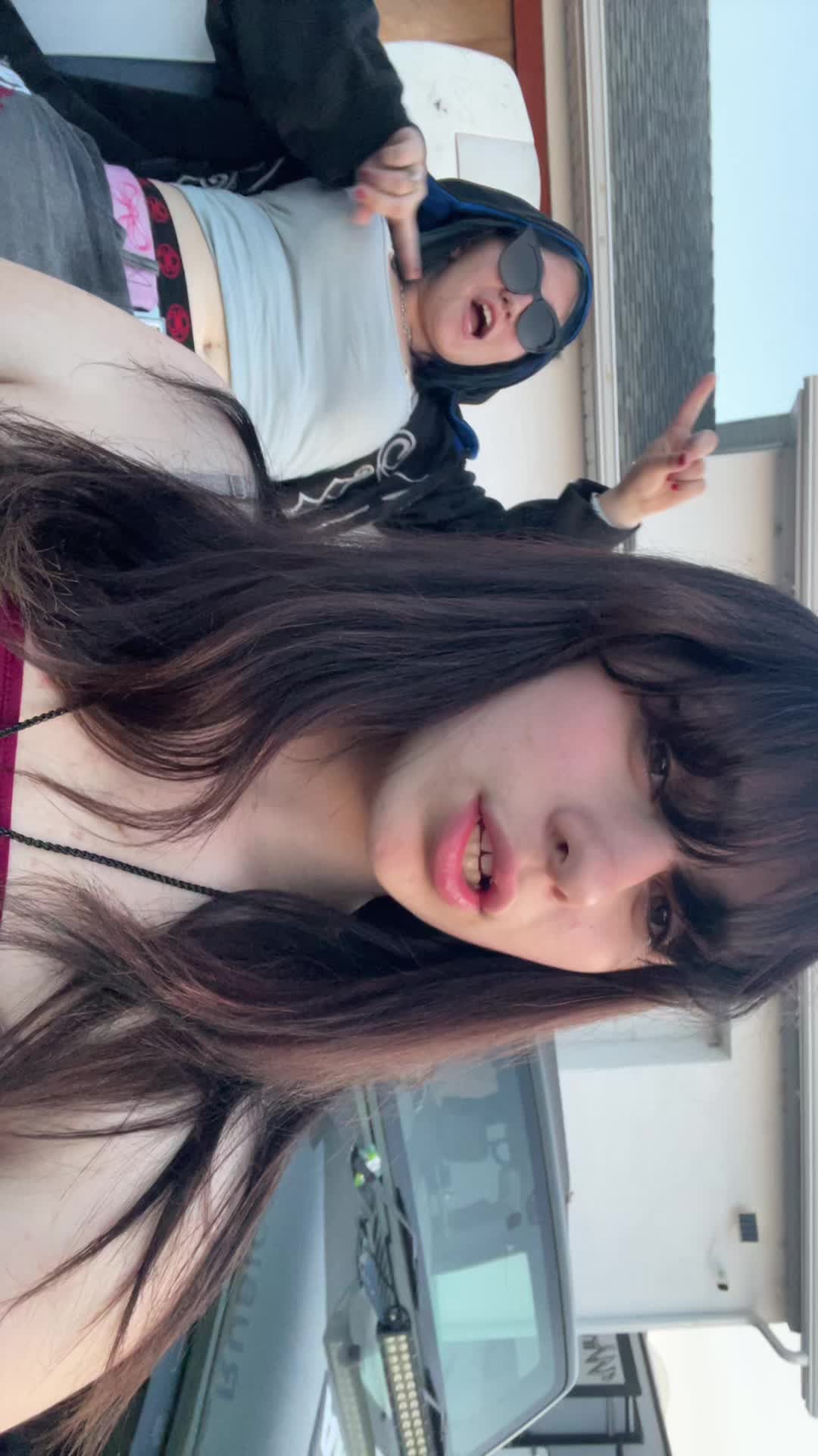 @n0t-viv