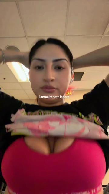 @peachyplayer 🍑
