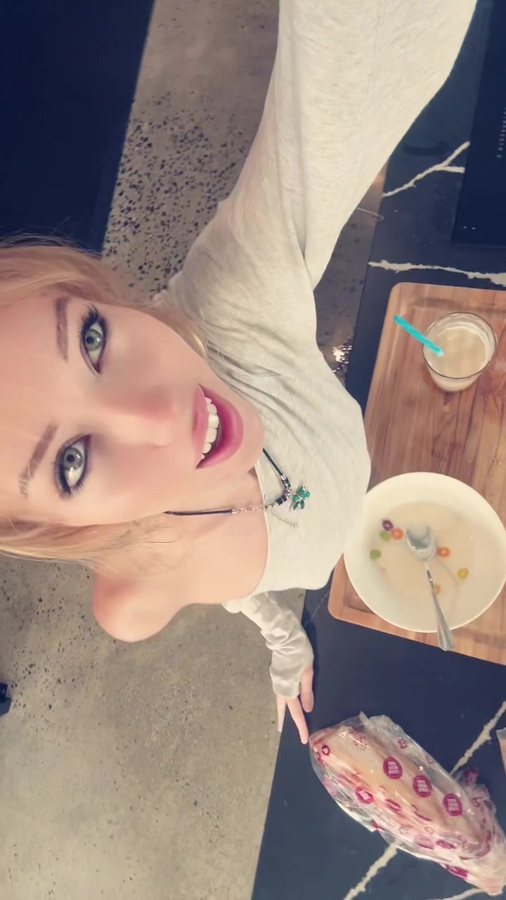 @u1timategirlkisser