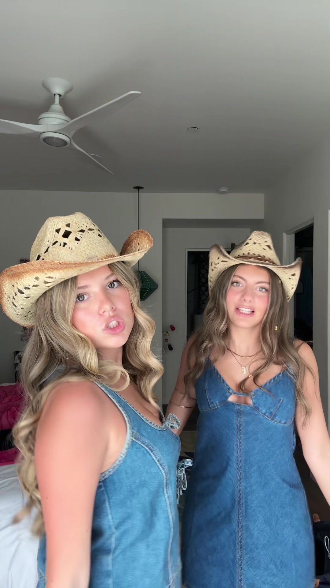 @lily