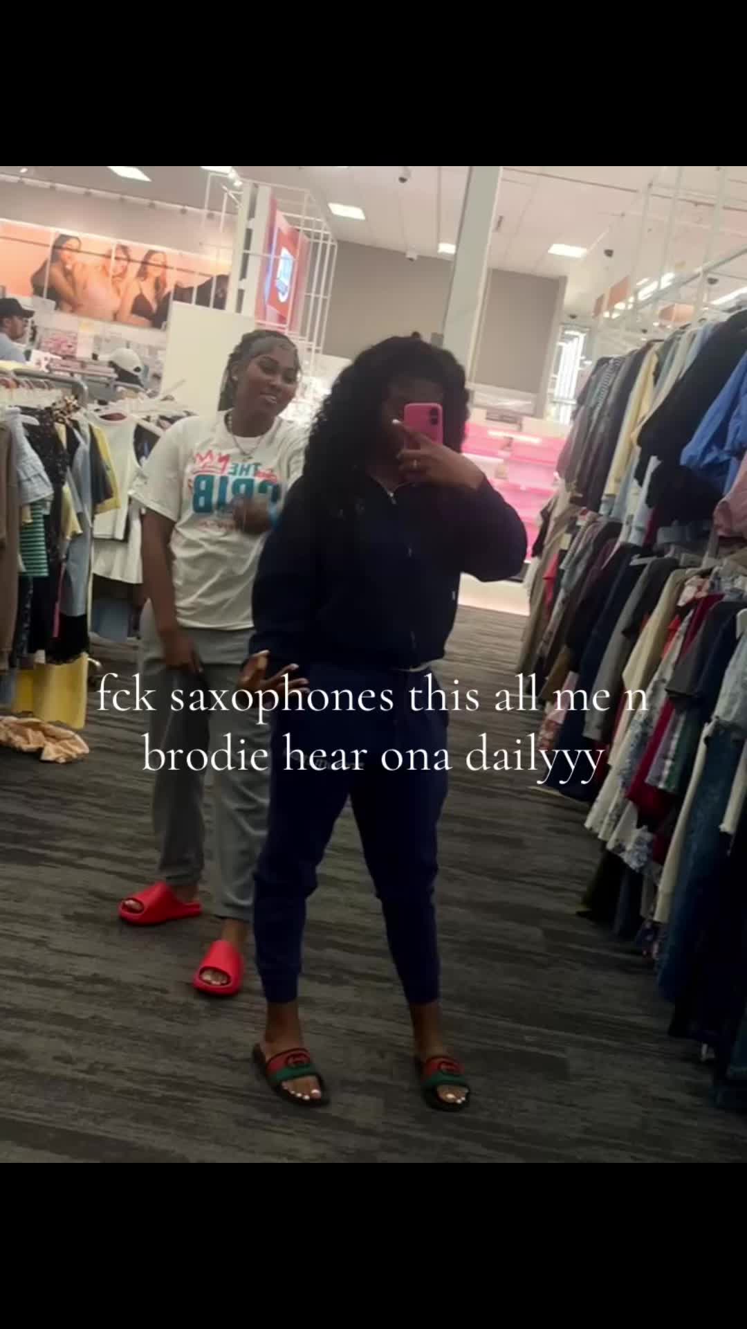@lilpeanuttyy