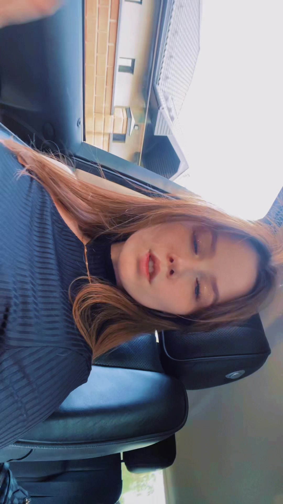 @x_r