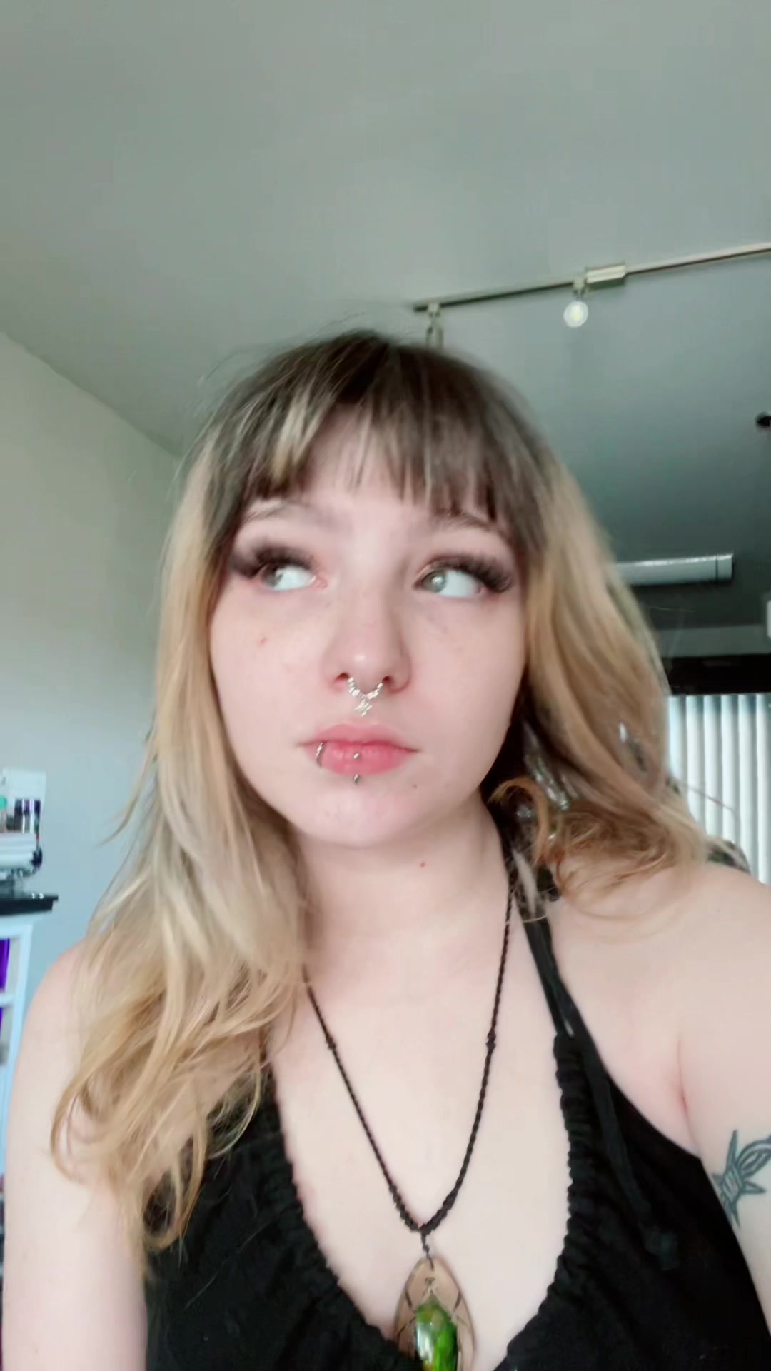 @Iris