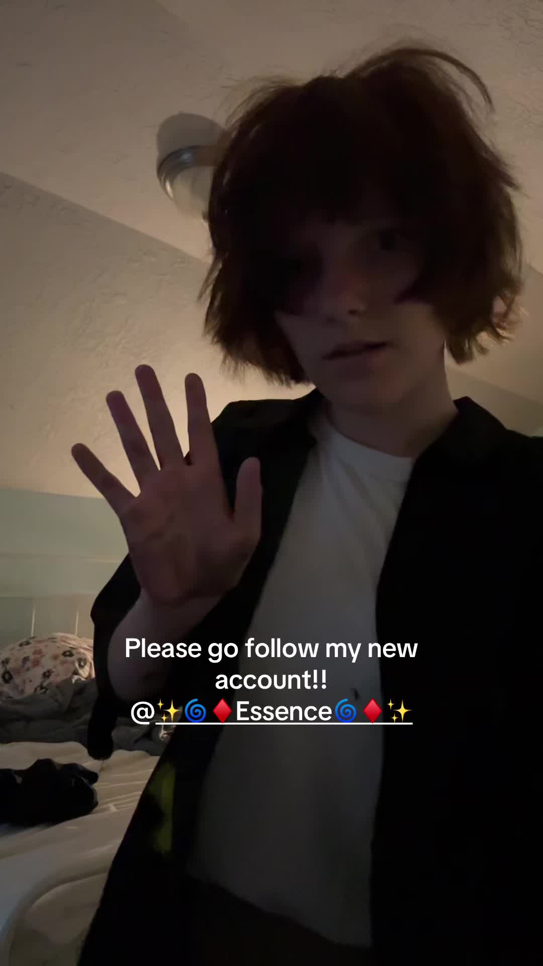 @⟢ 𝐵𝑒𝑒 ⋆✴︎˚。⋆