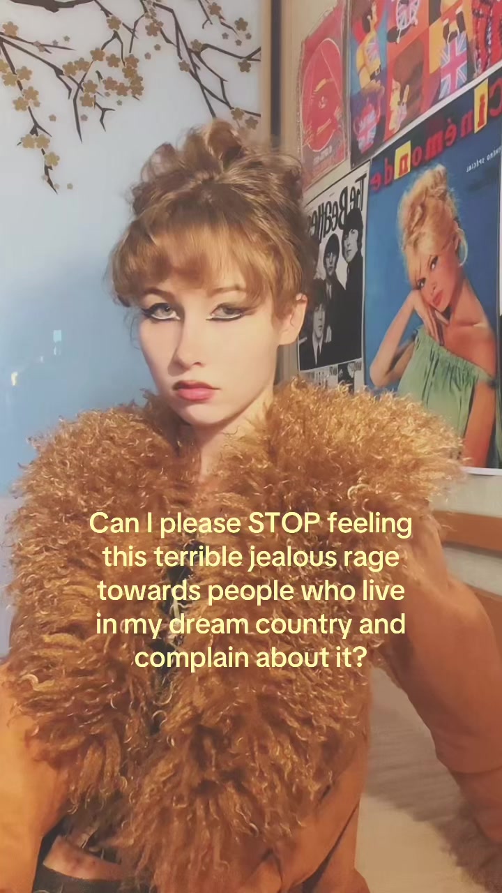 @julia
