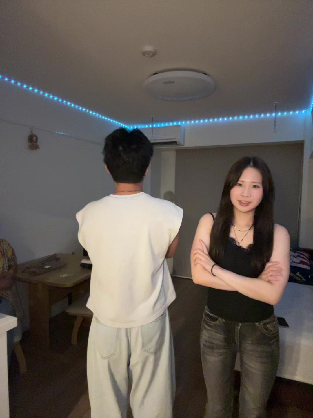 @デセン
