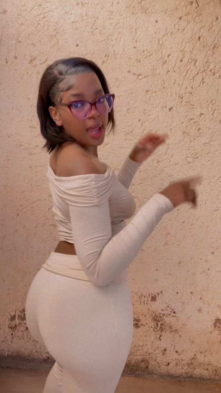 @leratomanamela20