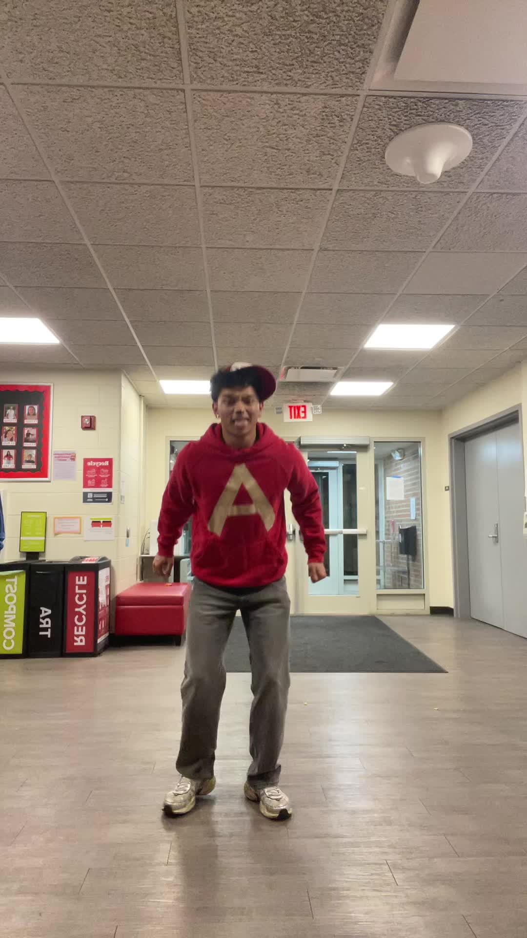 @Abishaquienoiel
