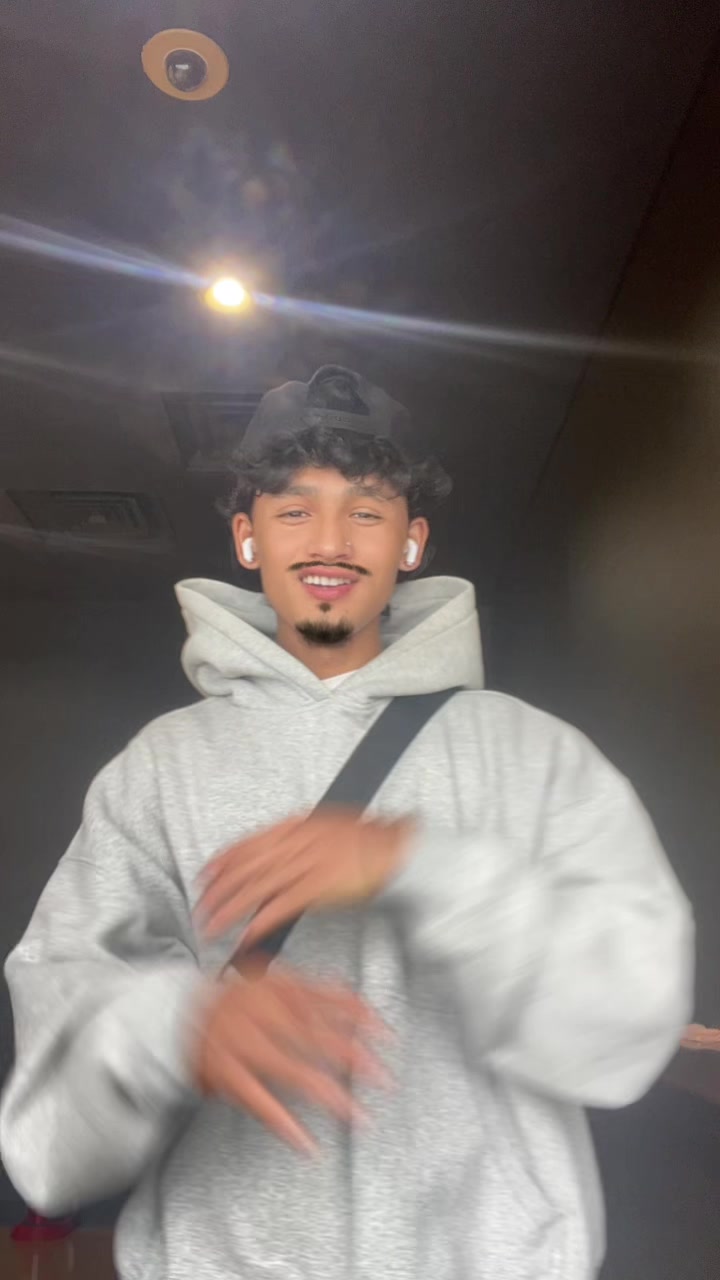 @๐๐๐๐๐๐.๏ฃฟ