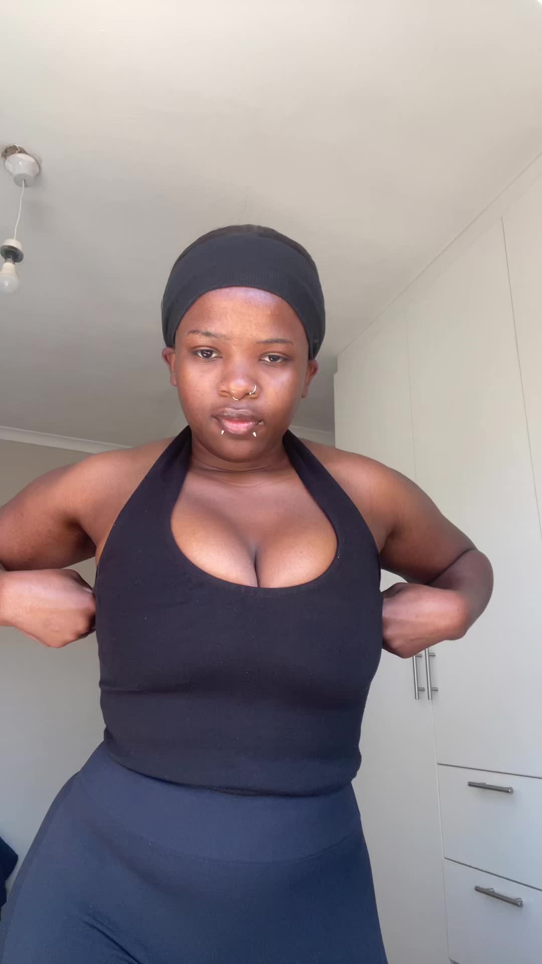 @Tshidi