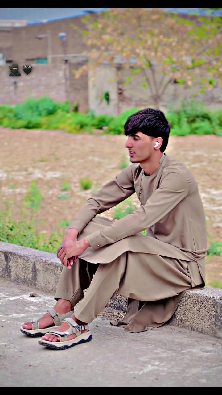 @🥷. ILYAS.⚔️.KHAN.🥷🏻
