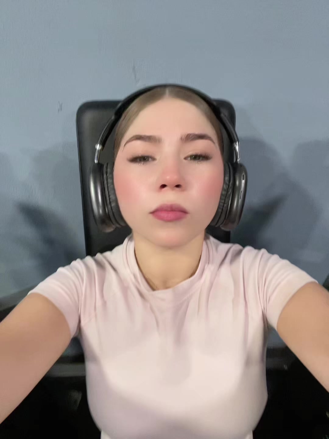 @👱🏻&zwj;♀️