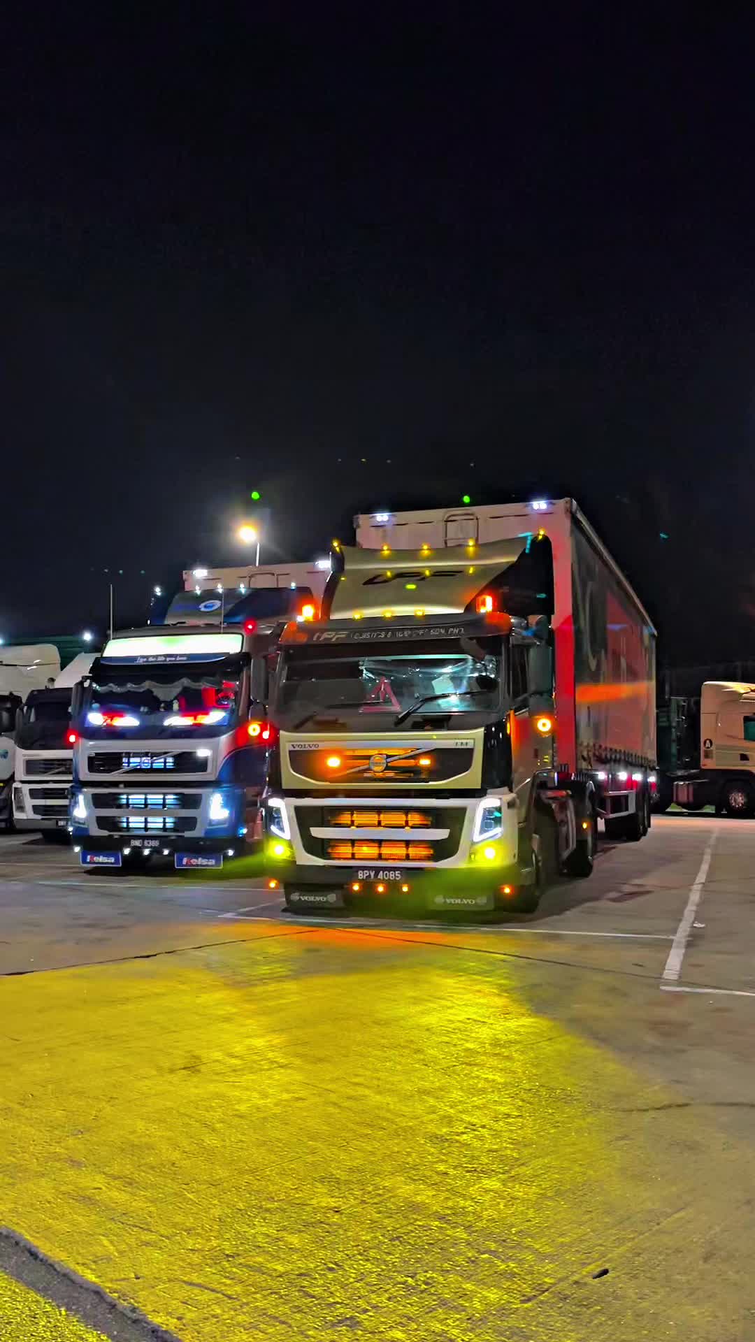 @Macha Truckers