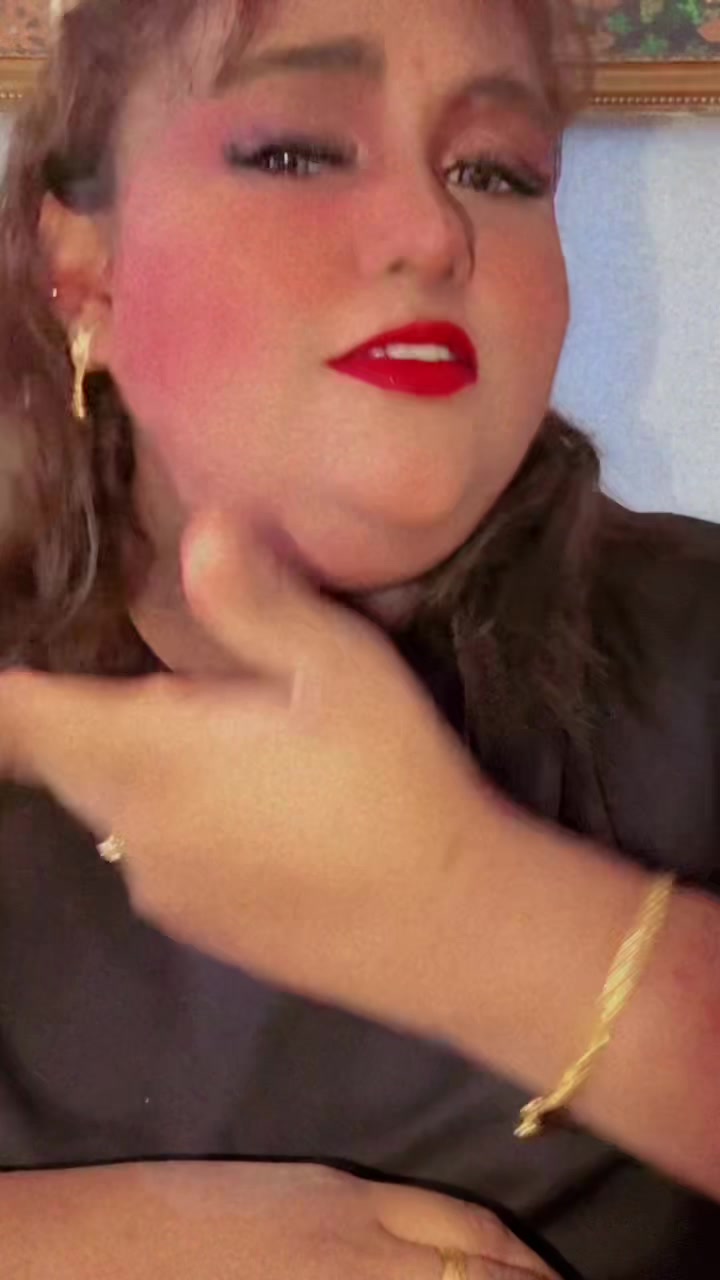 @Lavanya🖤🫠