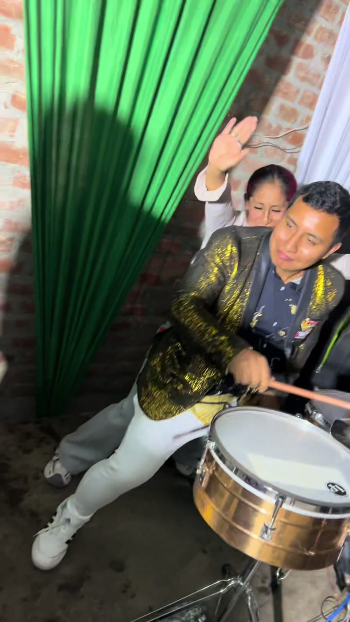@LaCholaPituca