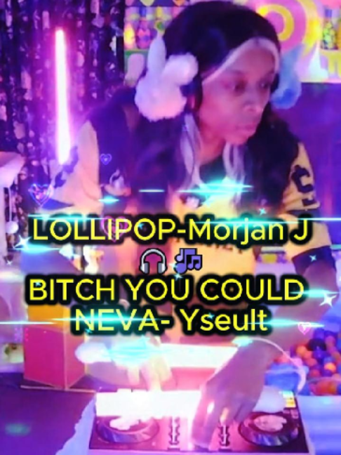 @Ashle la DJ SIX