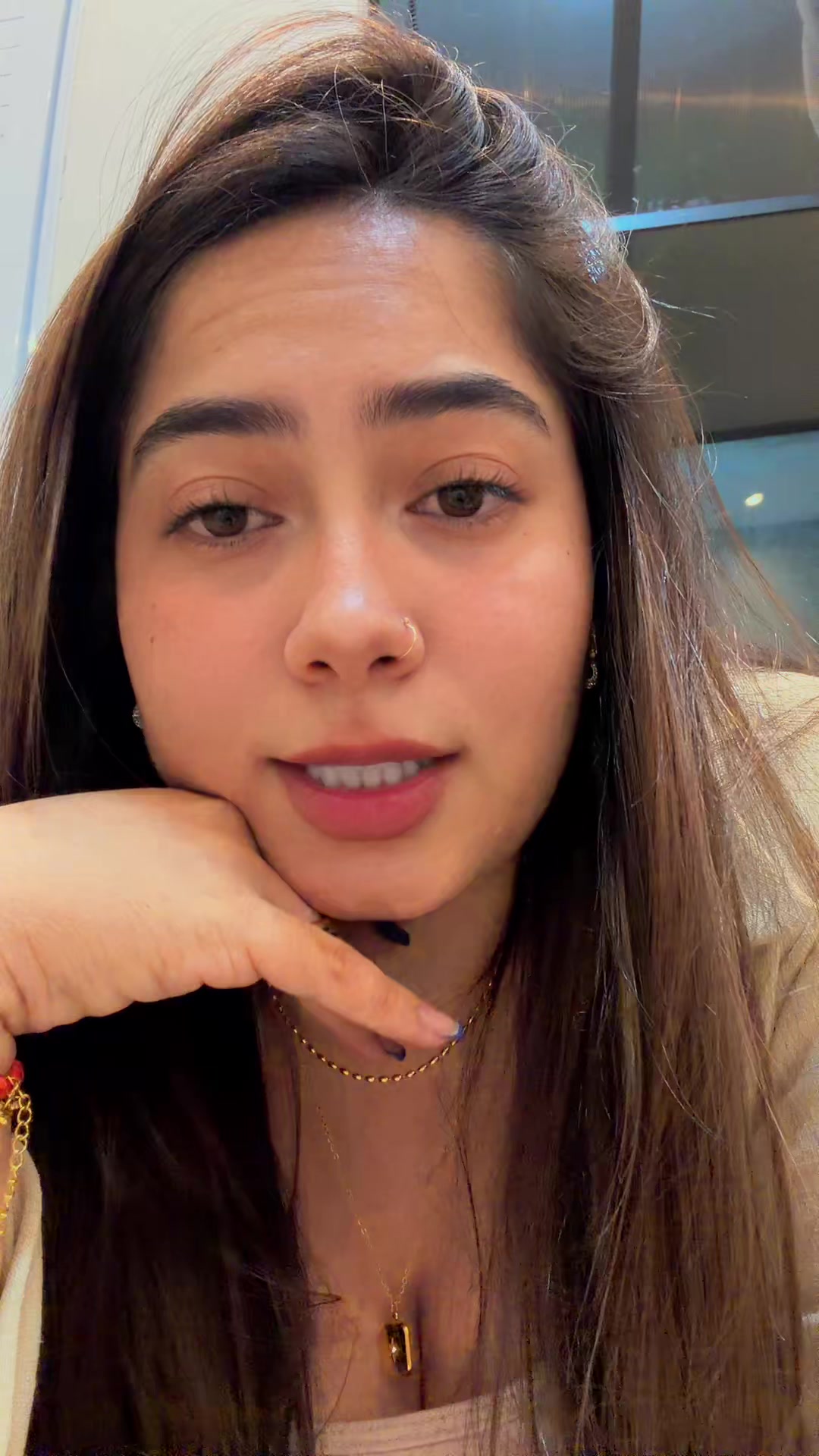 @Thainá
