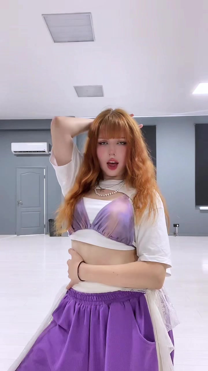 @AriVu