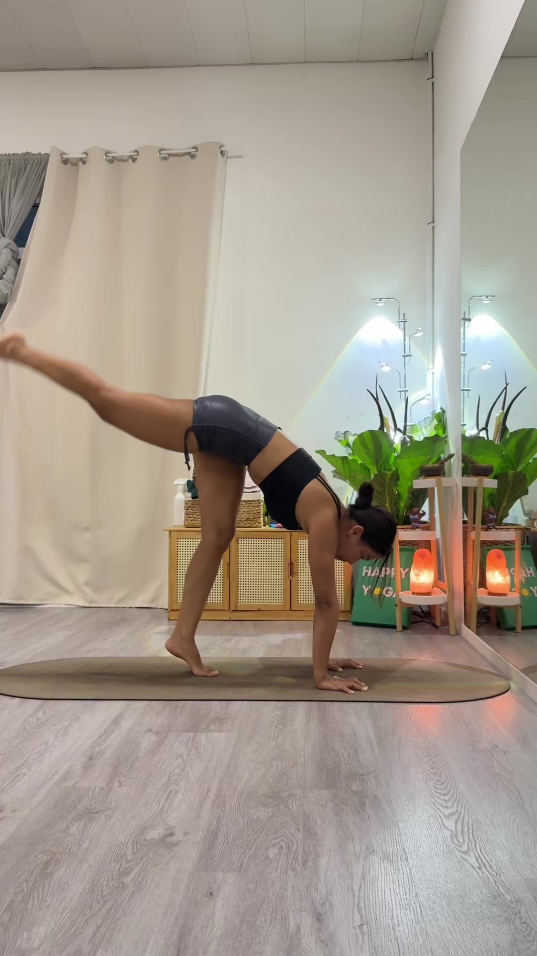 @Happy Yoga by HappyKT