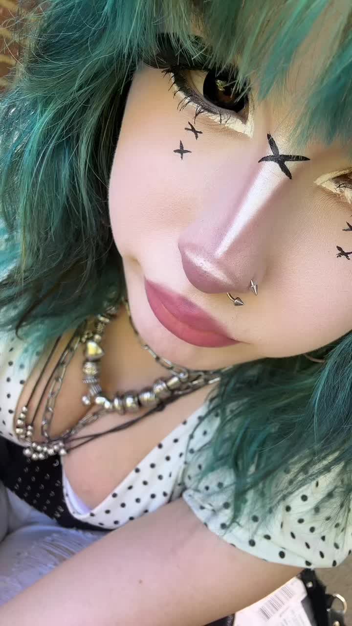 @pinkstrawberryghoul