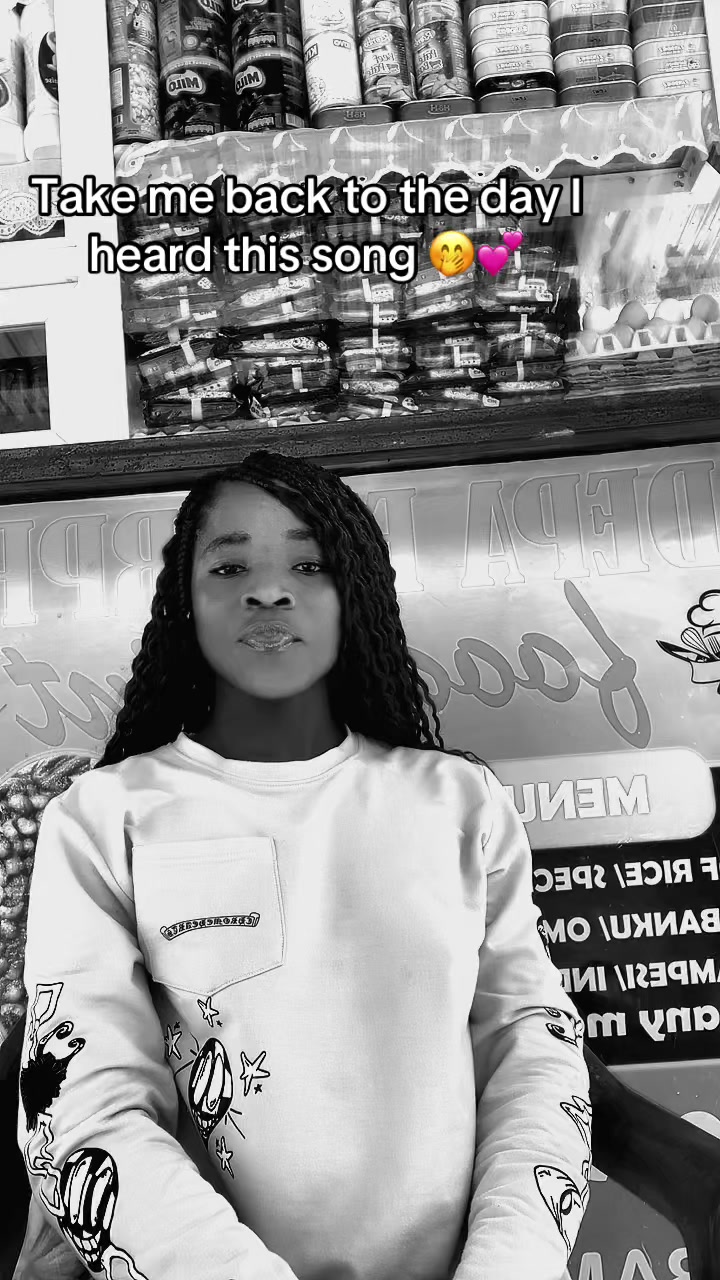 @She&rsquo;s-&bull;🌸🤍~~&bull;Nana Yhaa🖤🤍