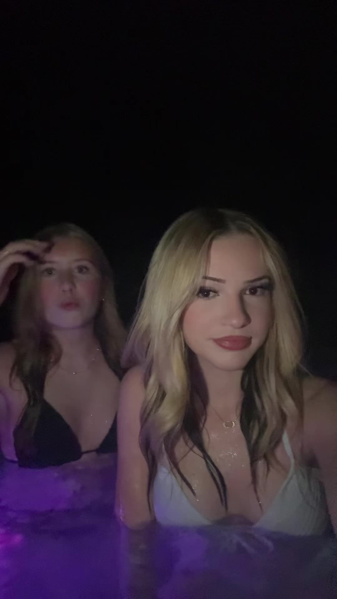 @v