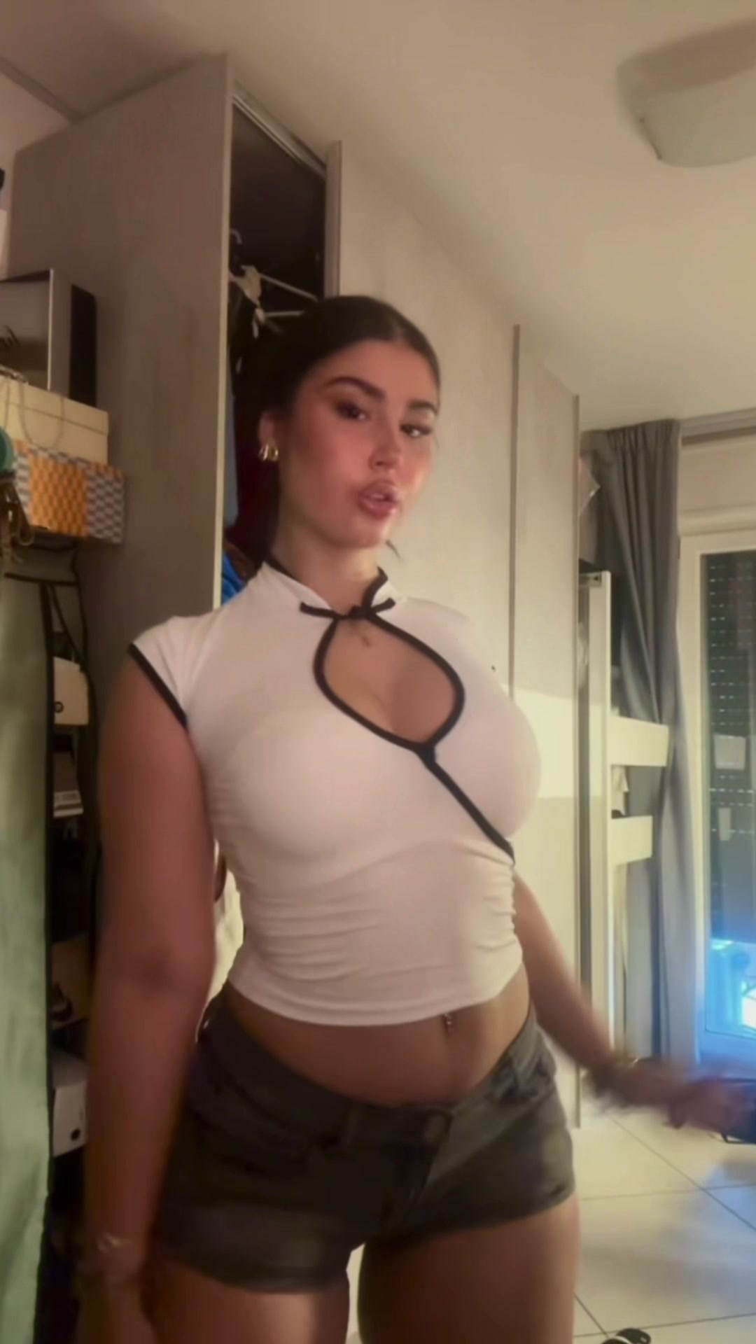 @𝐅𝐋𝐀𝐕𝐈𝐀