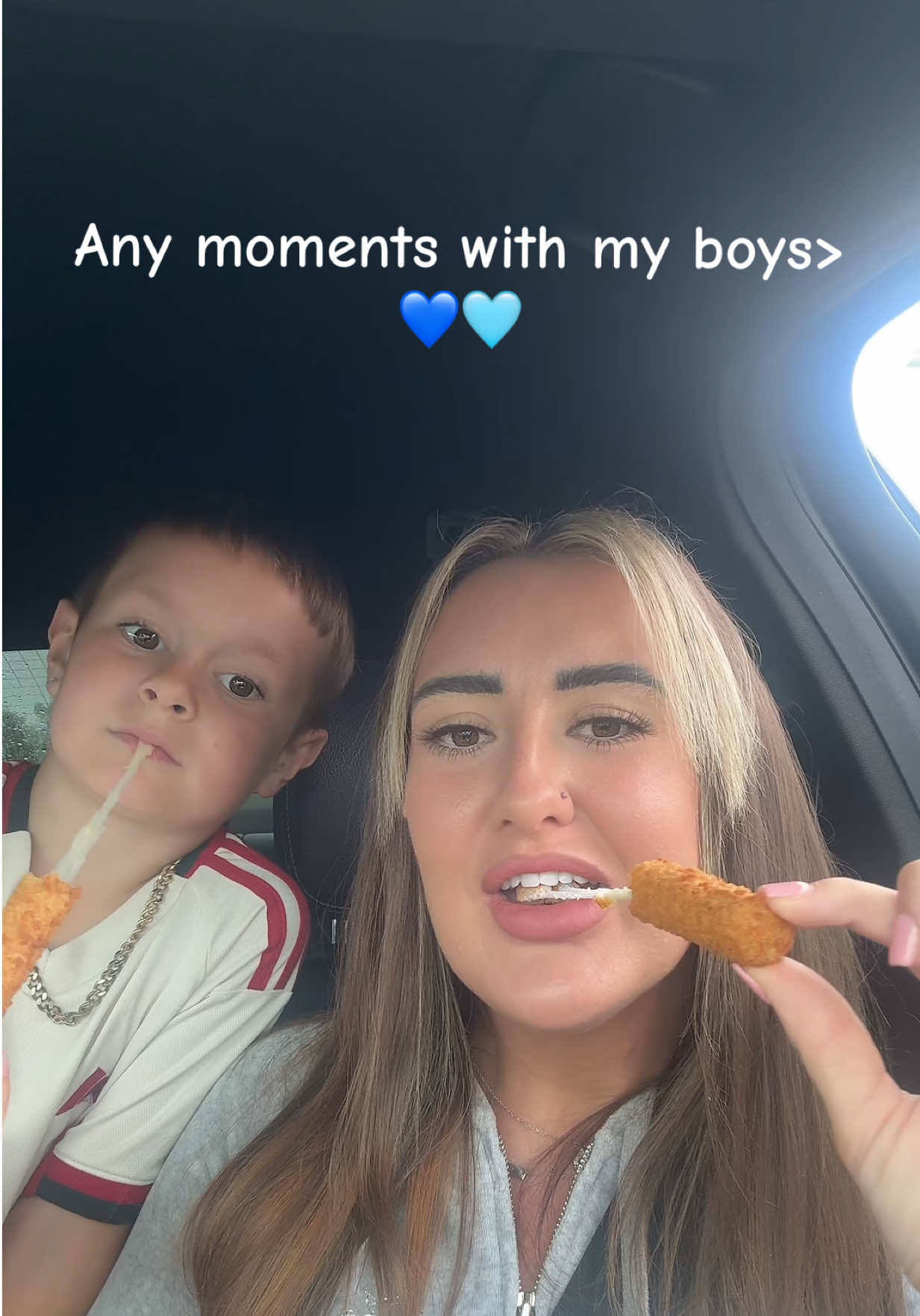 @Carly Moore🍒🧿