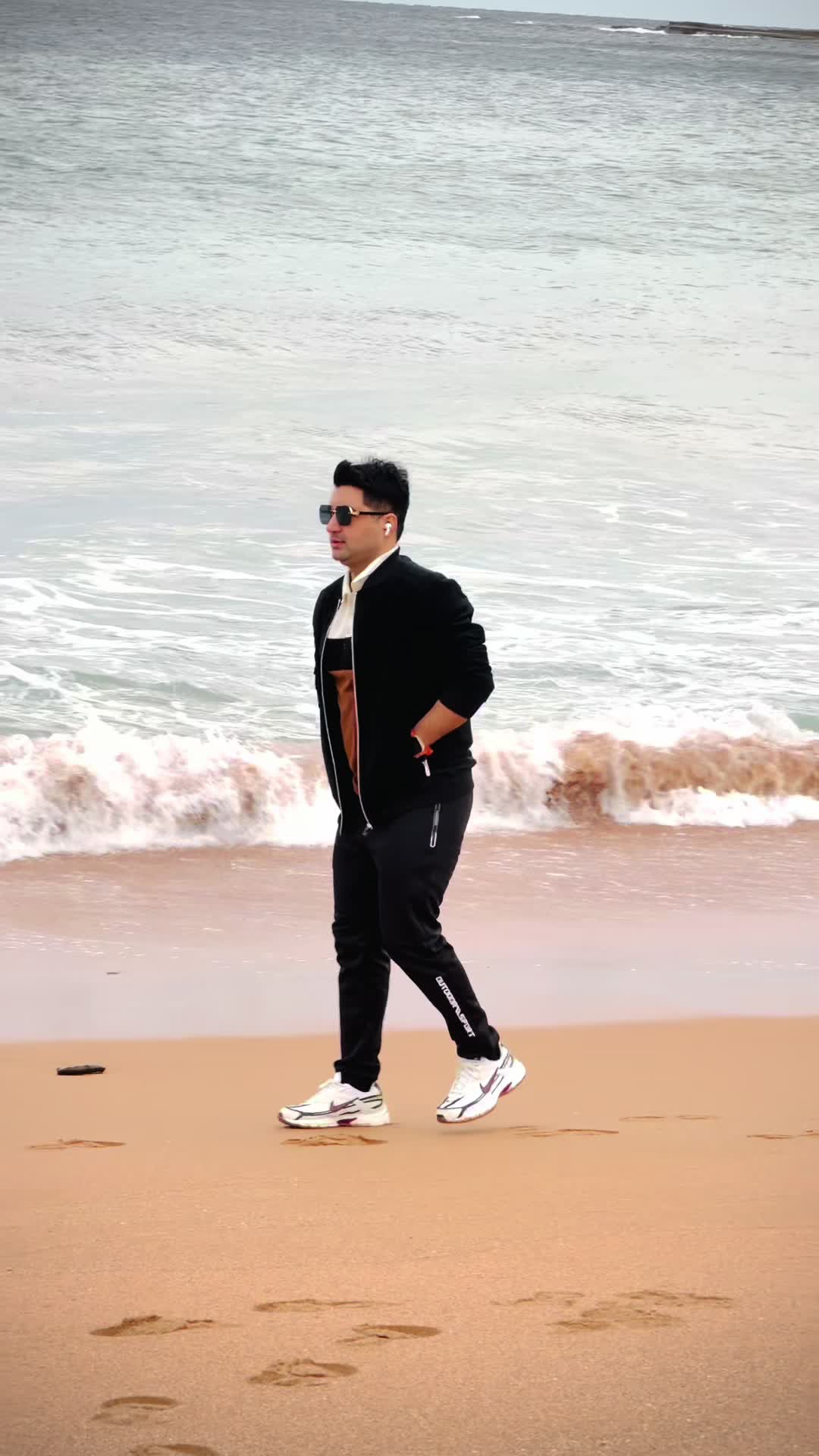 @Tasleem Khan ๐ฆ๐บ๐ฆ