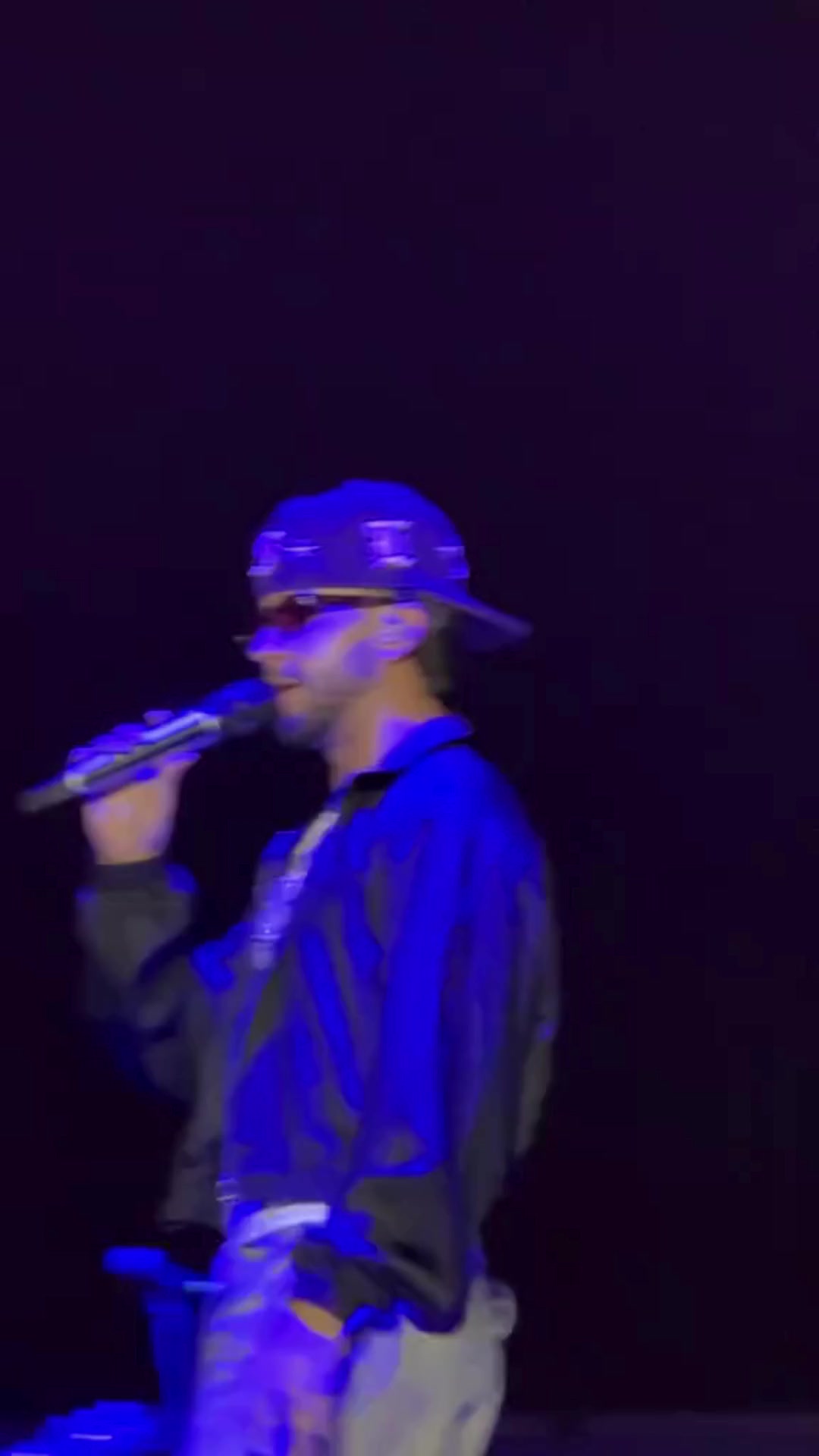 @🎧