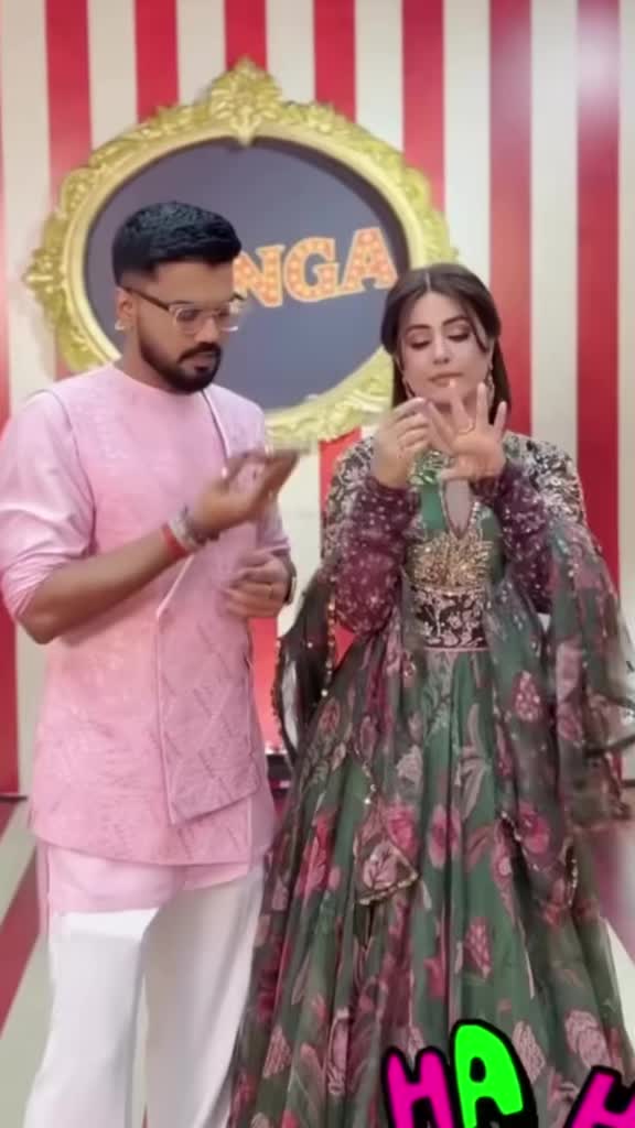 @Hina Khan 💎