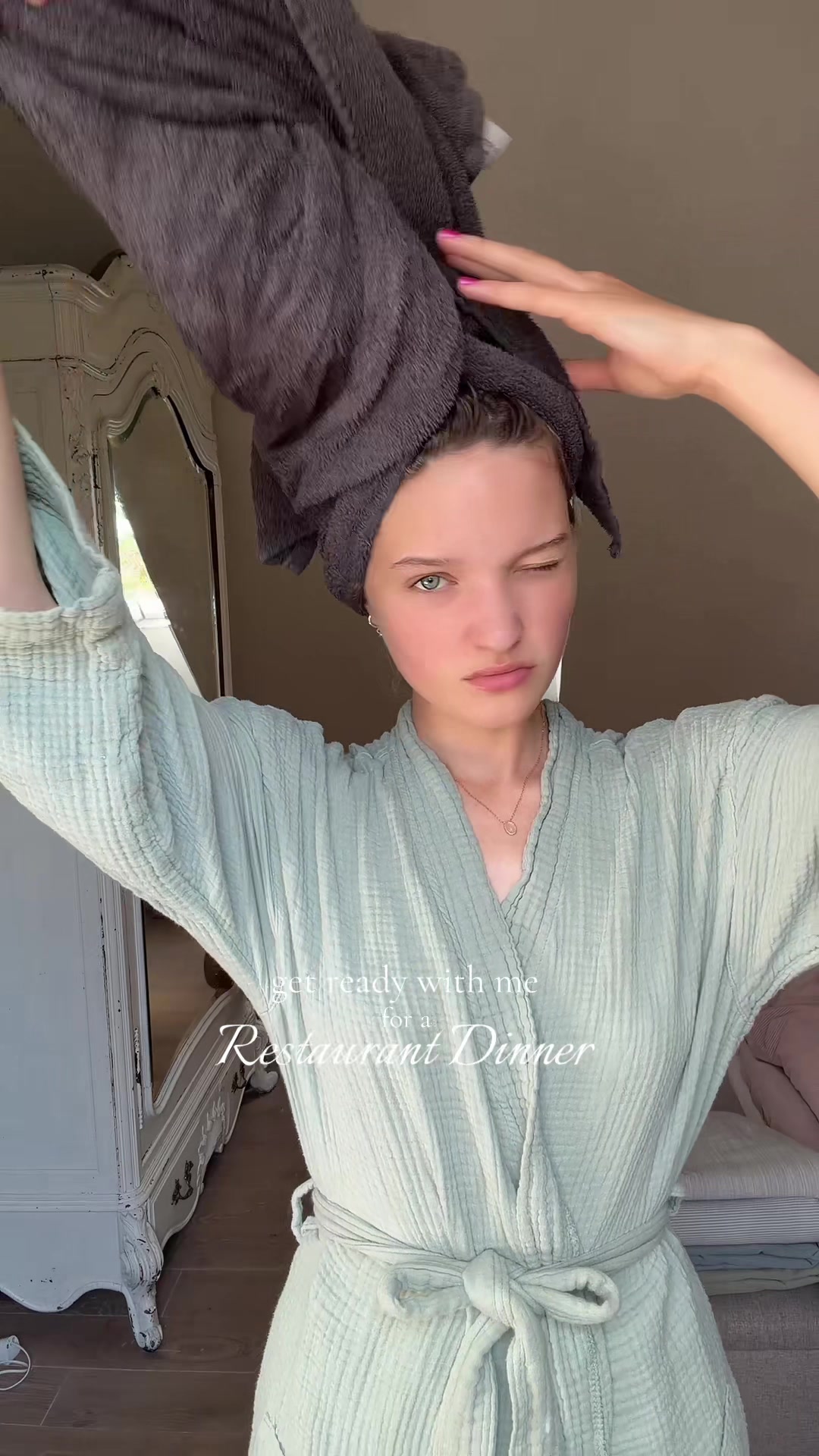 @helenaludoella