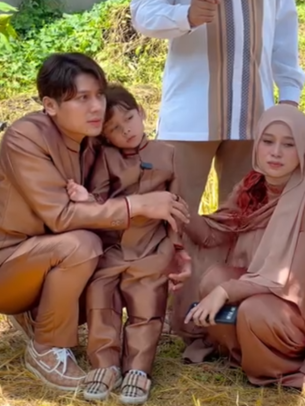 @Bunda Santy (leslarlovers)