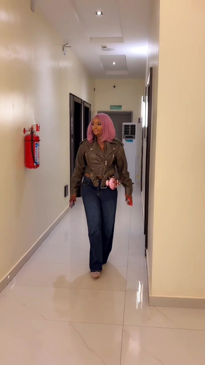 @Hair_By_Wealthanie