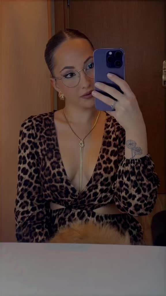 @_unaaa_24