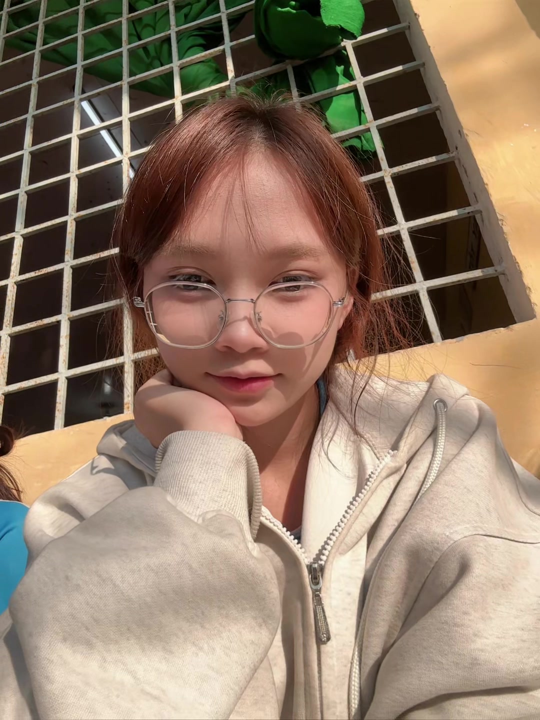 @g&aacute;i miền t&acirc;y