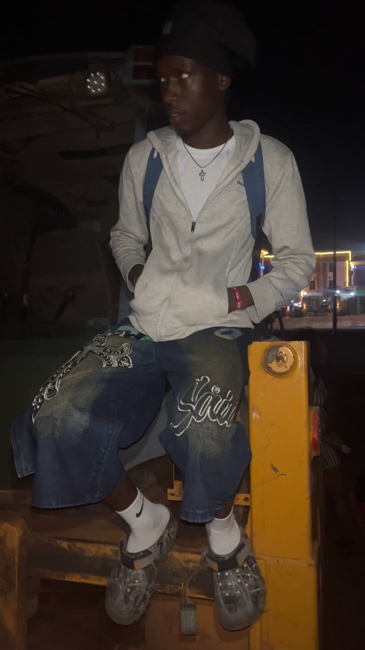 @t0.themax