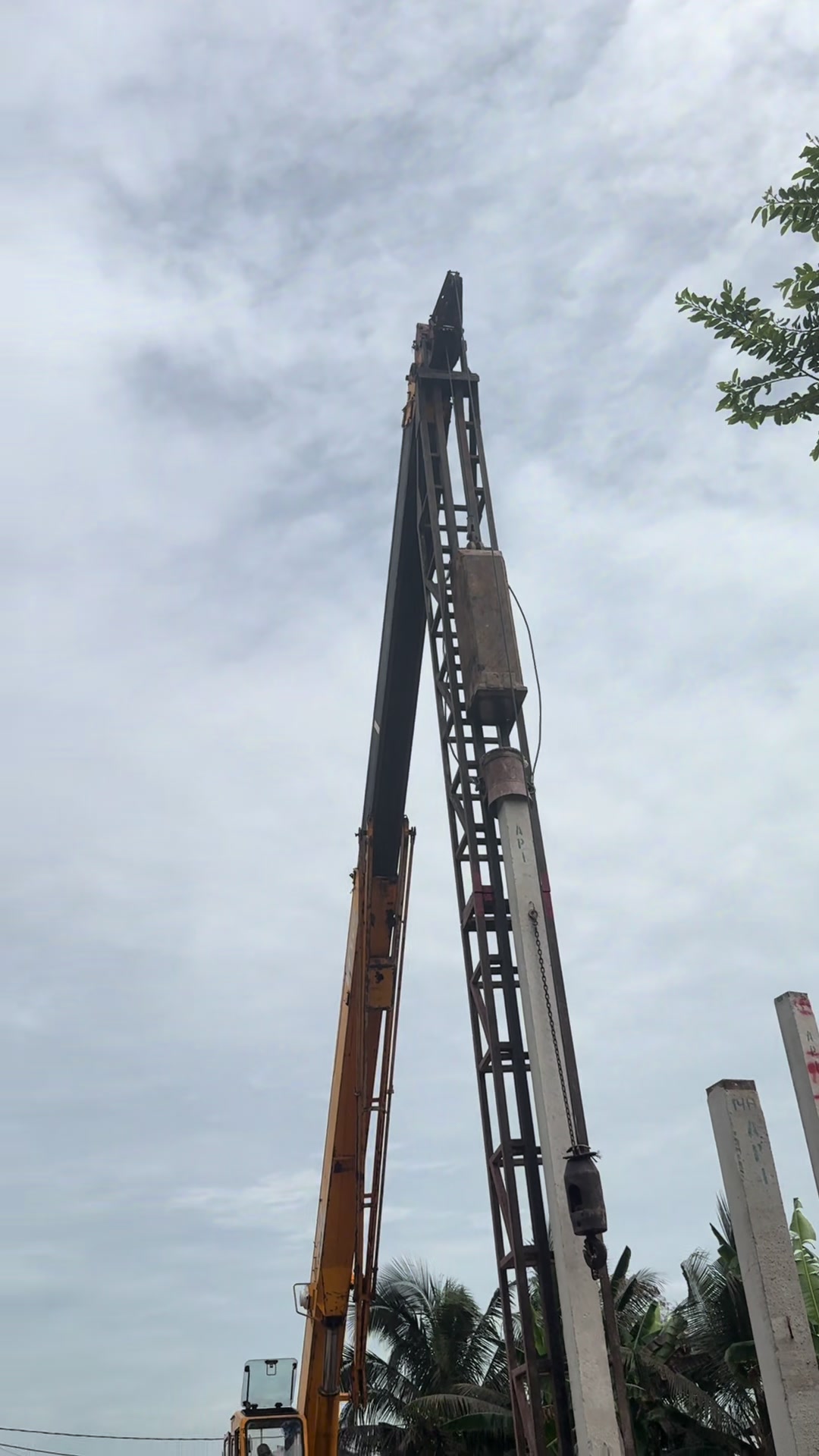 @Intan Crane service( ICS)