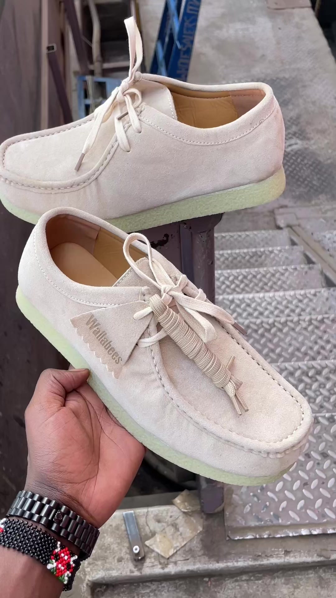 @URBAN SHOES