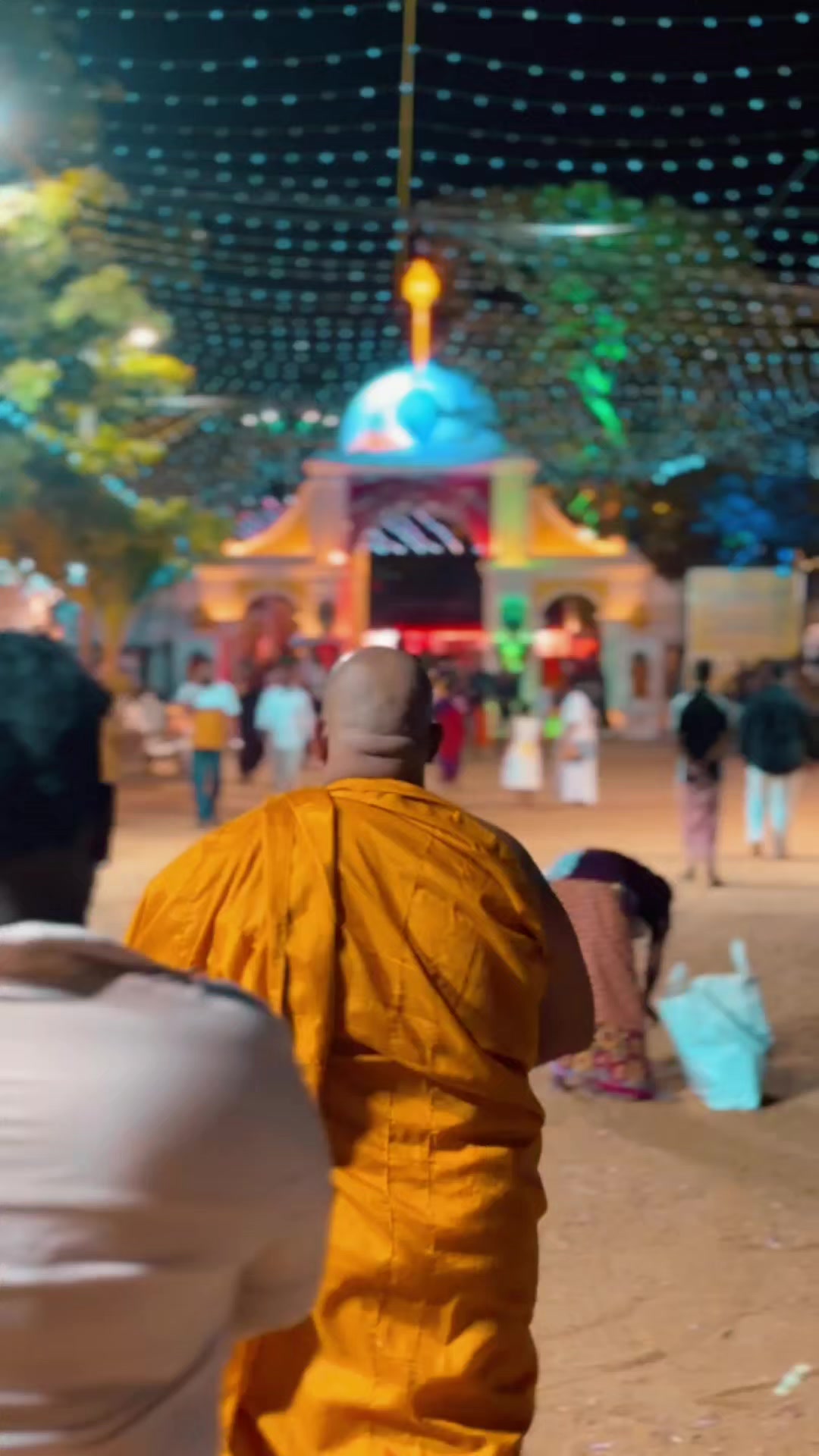 @@භාරතී -පොඩි- හාමුදුරුවෝ