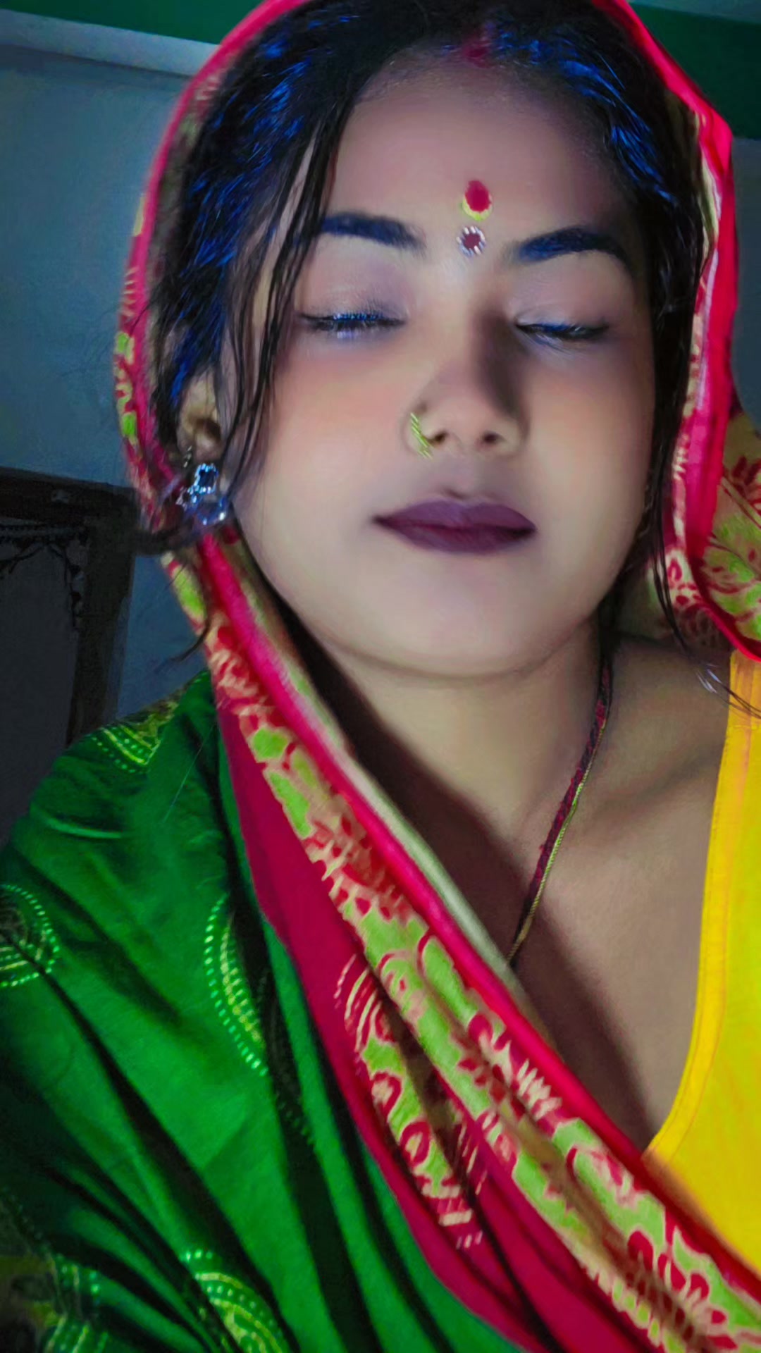@lovely Anisha 44